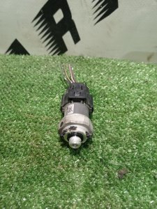 Датчик давления кондиционера MAZDA CX-7 OEM L50310001 ER3P 2009