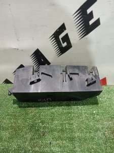 Крепление бампера заднее правое HONDA LEGEND OEM 71505SJA013 KB2 2007