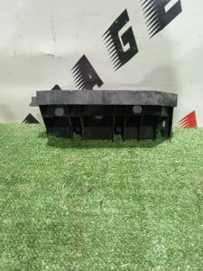 Крепление бампера заднее правое HONDA LEGEND OEM 71505SJA013 KB2 2007