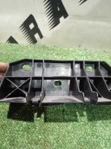 Крепление бампера заднее правое HONDA LEGEND OEM 71505SJA013 KB2 2007