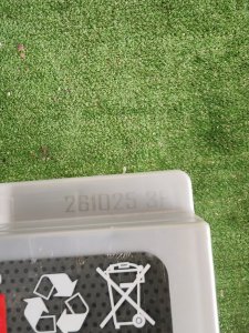 ZUBR Premium 65Ah R+ (низкий) ZP650
