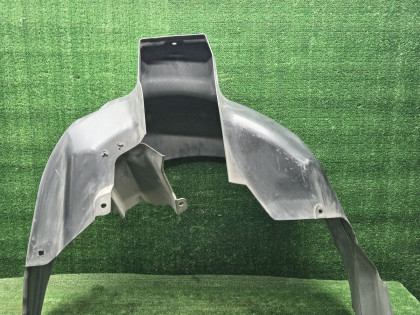 Подкрылок задний левый CL9