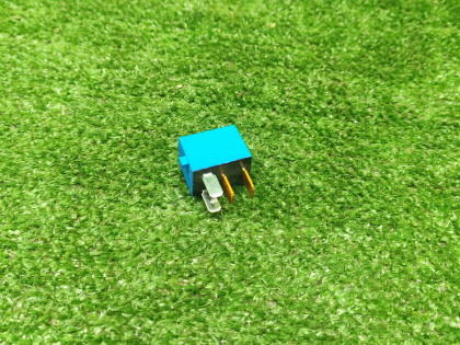 Реле бензонасоса CL9