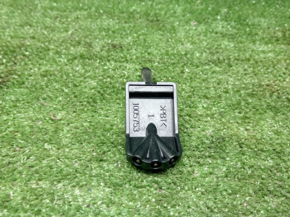 Форсунка омывателя лобового стекла J32