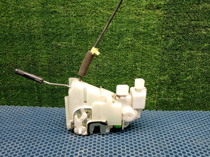 Замок двери задний левый CL 9