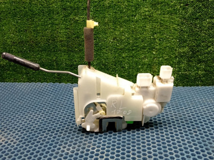 Замок двери задний левый 