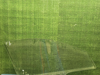 Стекло двери переднее левое CL 9