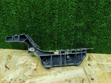 Крепление бампера переднее левое CL 9