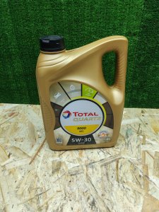 Total QUARTZ 9000 FUTURE NFC 5W-30