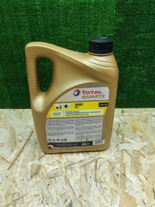 Total QUARTZ 9000 FUTURE NFC 5W-30